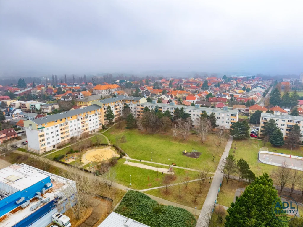 3. izbový byt so zasklenou loggiou a pivnicou-PREDANE devinskanovaves20
